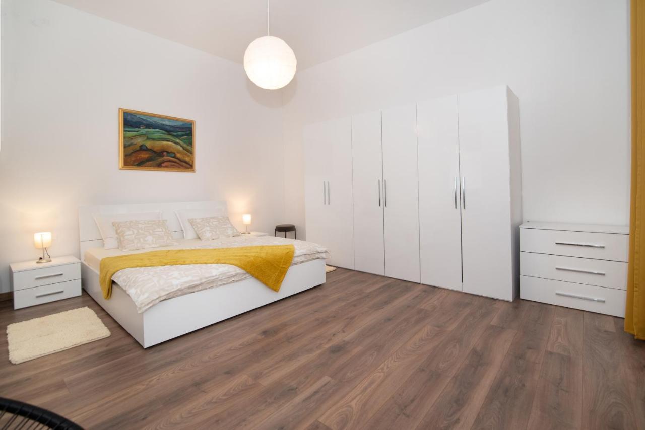 Four Modern Apartment'S At Antique Villa, Castropola 8, Pula, City Center Luaran gambar